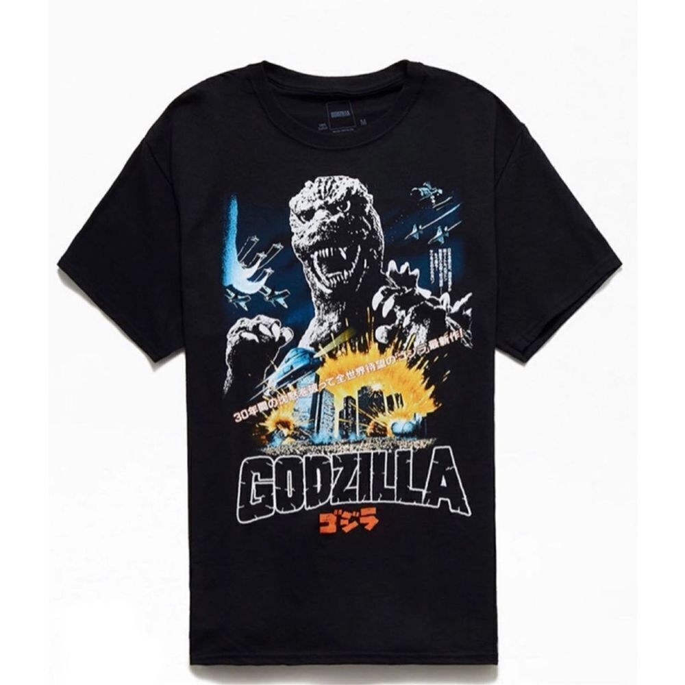Godzilla graphics T-Shirt- NWT-Men Medium‎